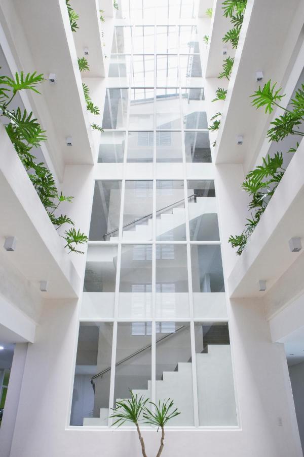 Hotel Merlo Makati City Exterior photo